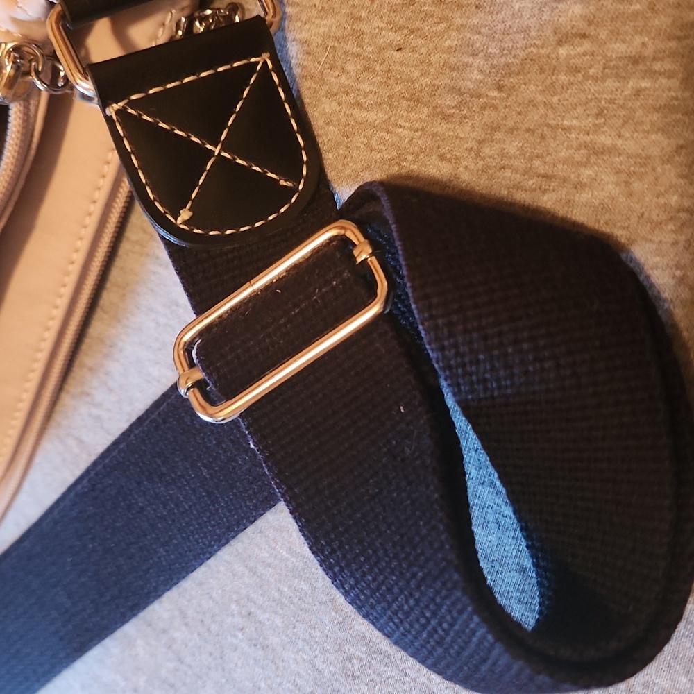 MAXX New York Cream Shoulder Bag - Picture 9 of 14